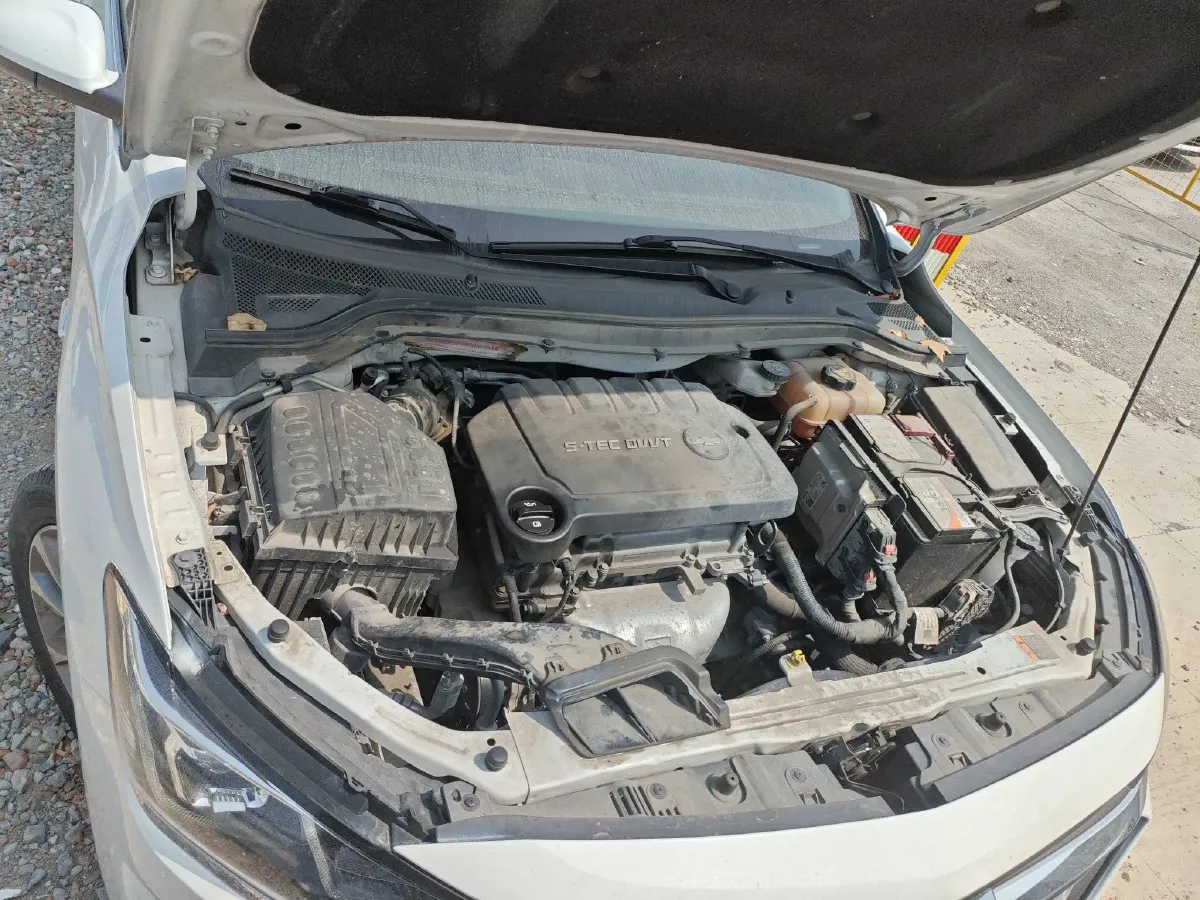 2022 Chevrolet Monza 1.5L 113HP L4 6AT,autocango,china used car exporter,china ev exporter,chinese used car exporter,chinese used ev exporter