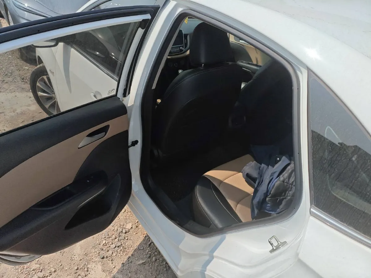 2022 Chevrolet Monza 1.5L 113HP L4 6AT,autocango,china used car exporter,china ev exporter,chinese used car exporter,chinese used ev exporter