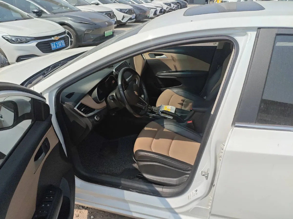 2022 Chevrolet Monza 1.5L 113HP L4 6AT,autocango,china used car exporter,china ev exporter,chinese used car exporter,chinese used ev exporter
