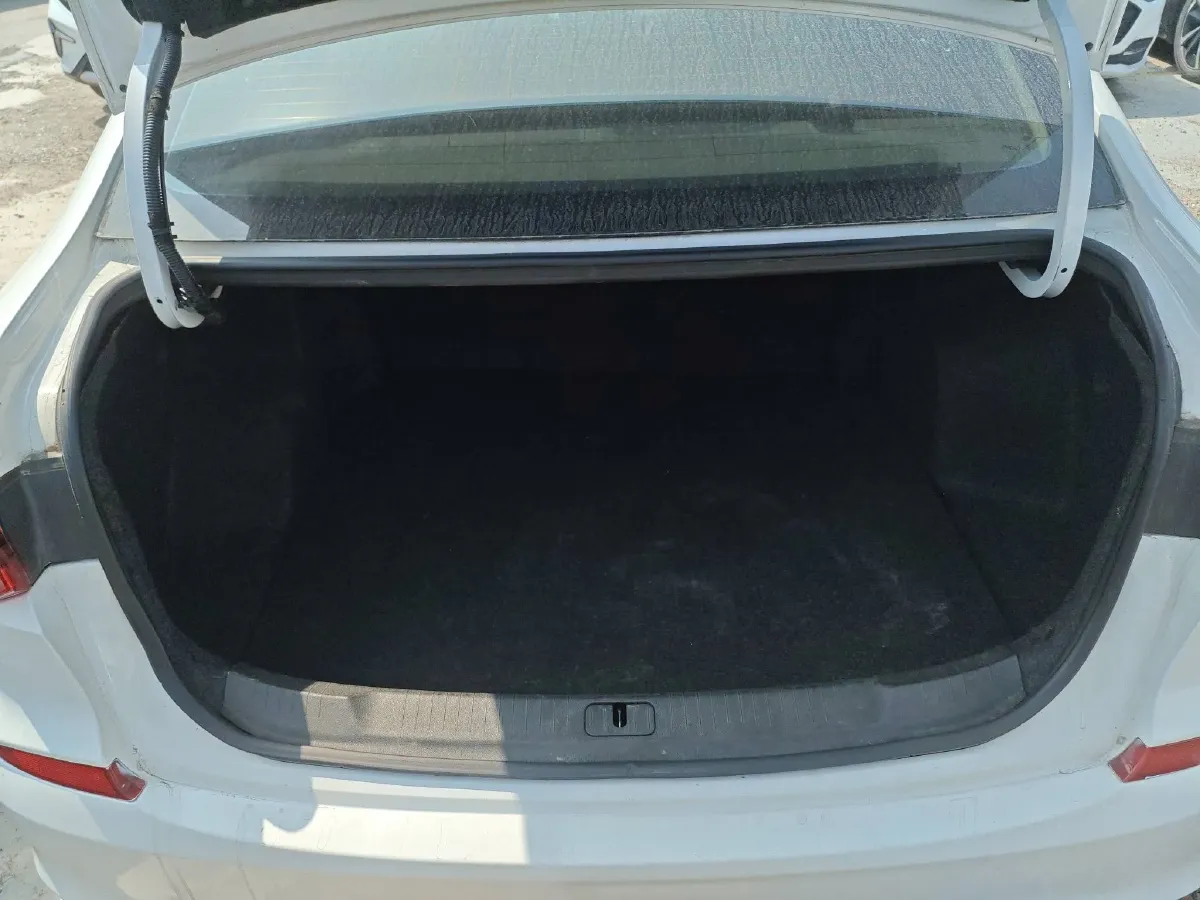 2022 Chevrolet Monza 1.5L 113HP L4 6AT,autocango,china used car exporter,china ev exporter,chinese used car exporter,chinese used ev exporter