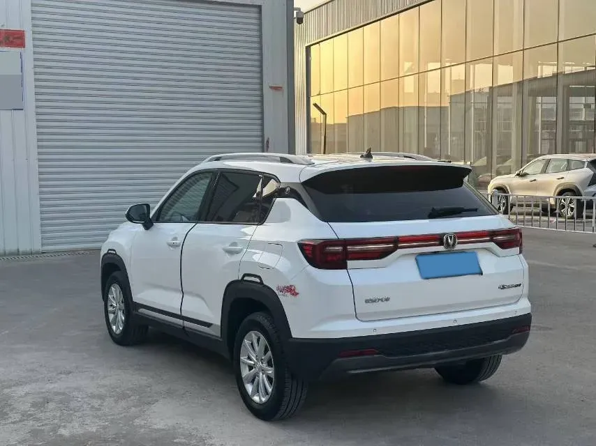 2019 ChangAn CS35 Plus 1.6L 128HP L4 6AT,autocango,china used car exporter,china ev exporter,chinese used car exporter,chinese used ev exporter