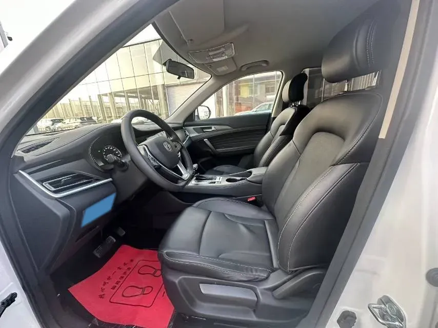 2019 ChangAn CS35 Plus 1.6L 128HP L4 6AT,autocango,china used car exporter,china ev exporter,chinese used car exporter,chinese used ev exporter