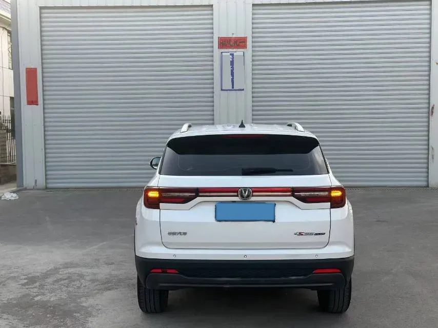 2019 ChangAn CS35 Plus 1.6L 128HP L4 6AT,autocango,china used car exporter,china ev exporter,chinese used car exporter,chinese used ev exporter