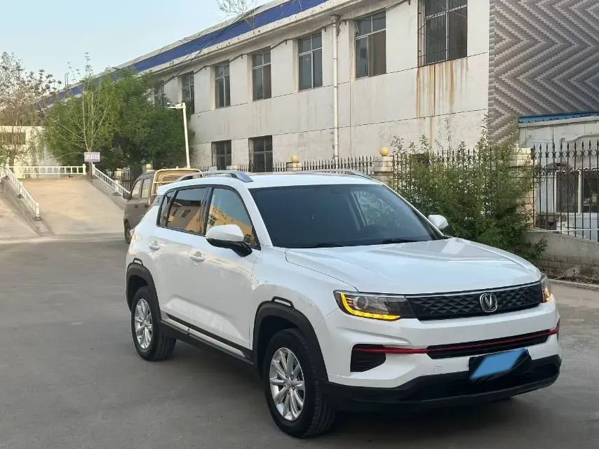 2019 ChangAn CS35 Plus 1.6L 128HP L4 6AT,autocango,china used car exporter,china ev exporter,chinese used car exporter,chinese used ev exporter