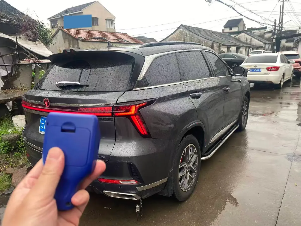 2022 ChangAn CS75 Plus 1.5T 188HP L4 8AT,autocango,china used car exporter,china ev exporter,chinese used car exporter,chinese used ev exporter
