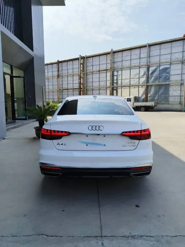 2020 Audi A4L 2.0T 190HP L4 7DCT,autocango,china used car exporter,china ev exporter,chinese used car exporter,chinese used ev exporter
