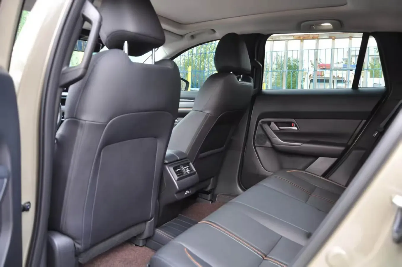 2023 Mazda CX-50 2.0L 155HP L4 6AT,autocango,china used car exporter,china ev exporter,chinese used car exporter,chinese used ev exporter