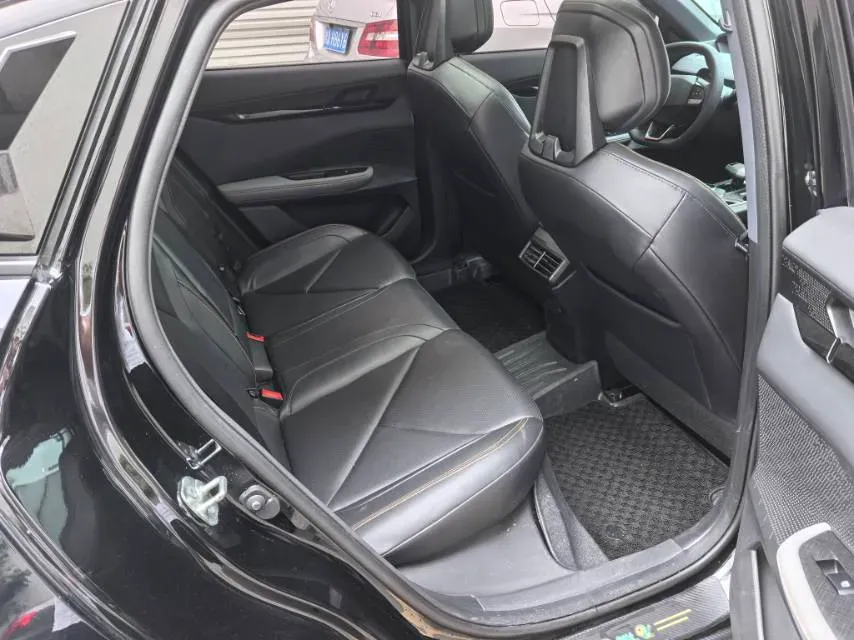 2022 ChangAn UNI-V 1.5T 188HP L4 7DCT,autocango,china used car exporter,china ev exporter,chinese used car exporter,chinese used ev exporter