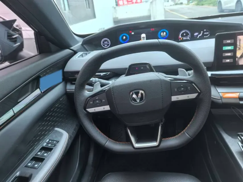 2022 ChangAn UNI-V 1.5T 188HP L4 7DCT,autocango,china used car exporter,china ev exporter,chinese used car exporter,chinese used ev exporter