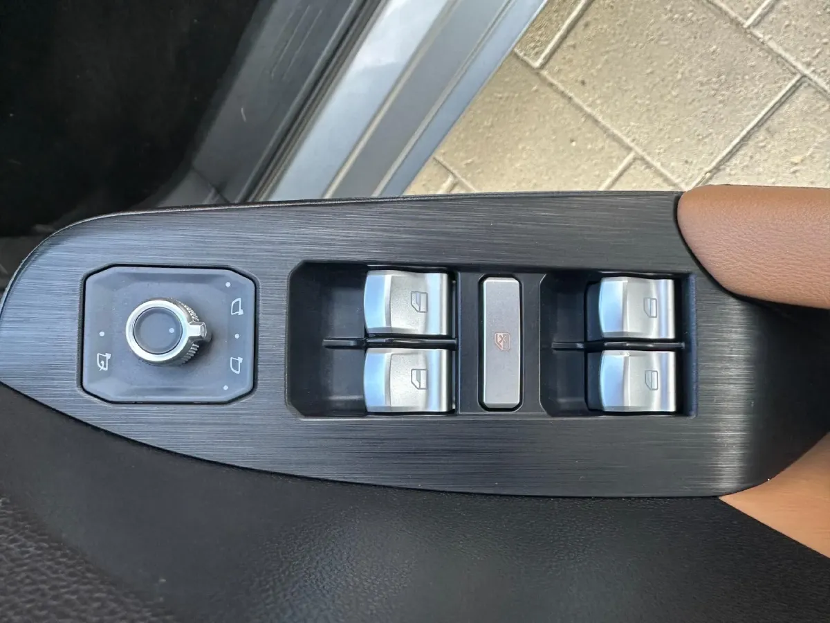 2021 Haval Jolion 1.5T 150HP L4 7DCT,autocango,china used car exporter,china ev exporter,chinese used car exporter,chinese used ev exporter