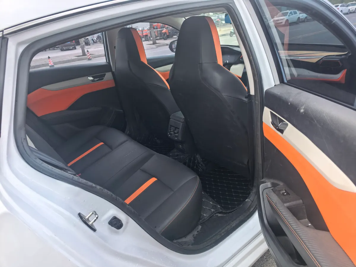 2023 DongFeng Aeolus YiXuan 1.5L 125HP L4 6DCT,autocango,china used car exporter,china ev exporter,chinese used car exporter,chinese used ev exporter