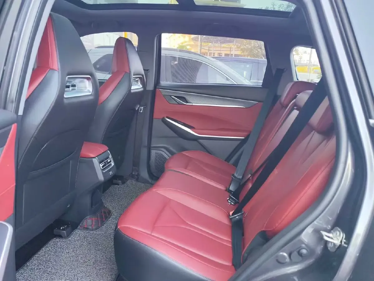 2022 ChangAn CS75 Plus 1.5T 188HP L4 8AT,autocango,china used car exporter,china ev exporter,chinese used car exporter,chinese used ev exporter