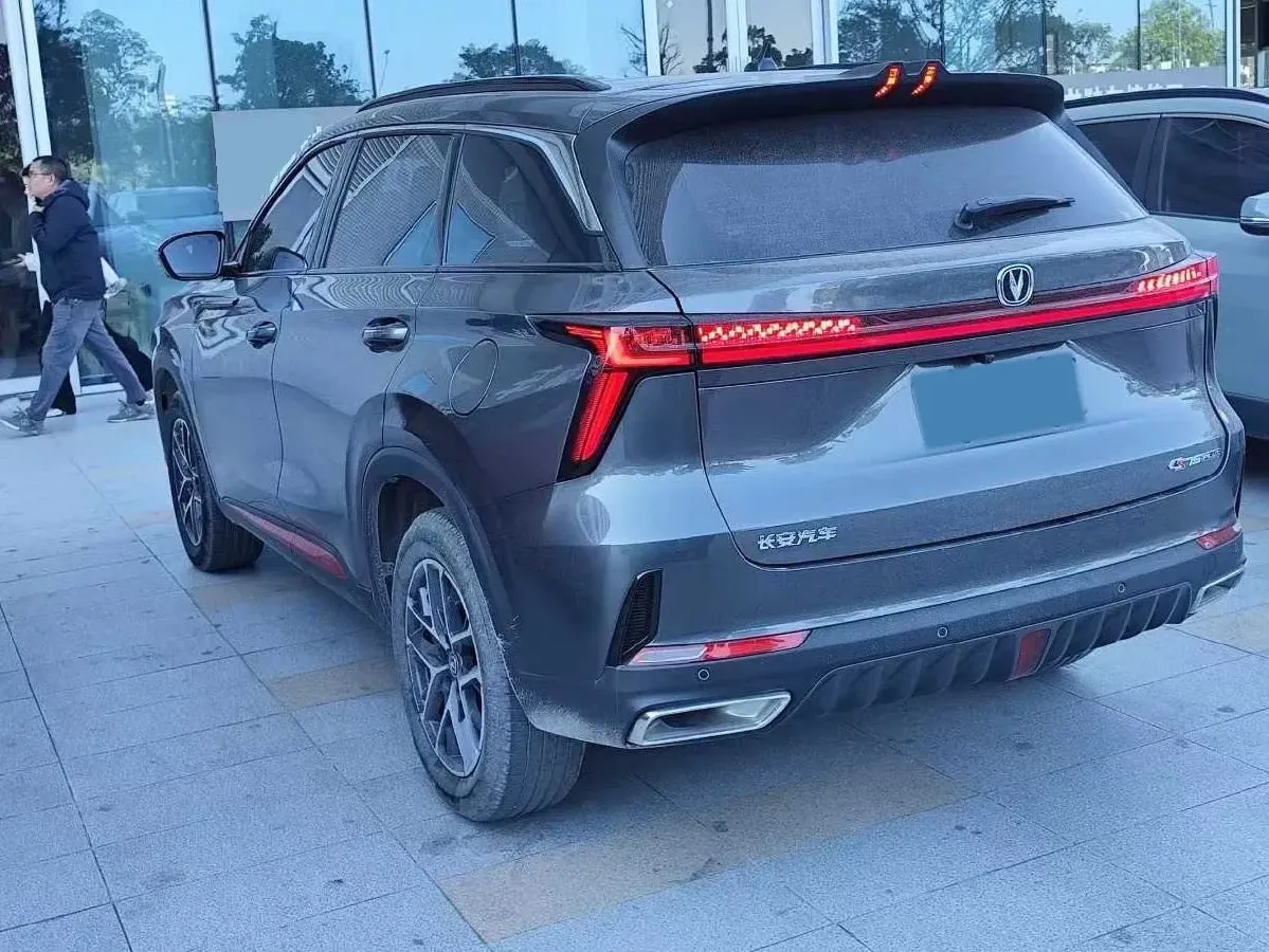 2022 ChangAn CS75 Plus 1.5T 188HP L4 8AT,autocango,china used car exporter,china ev exporter,chinese used car exporter,chinese used ev exporter