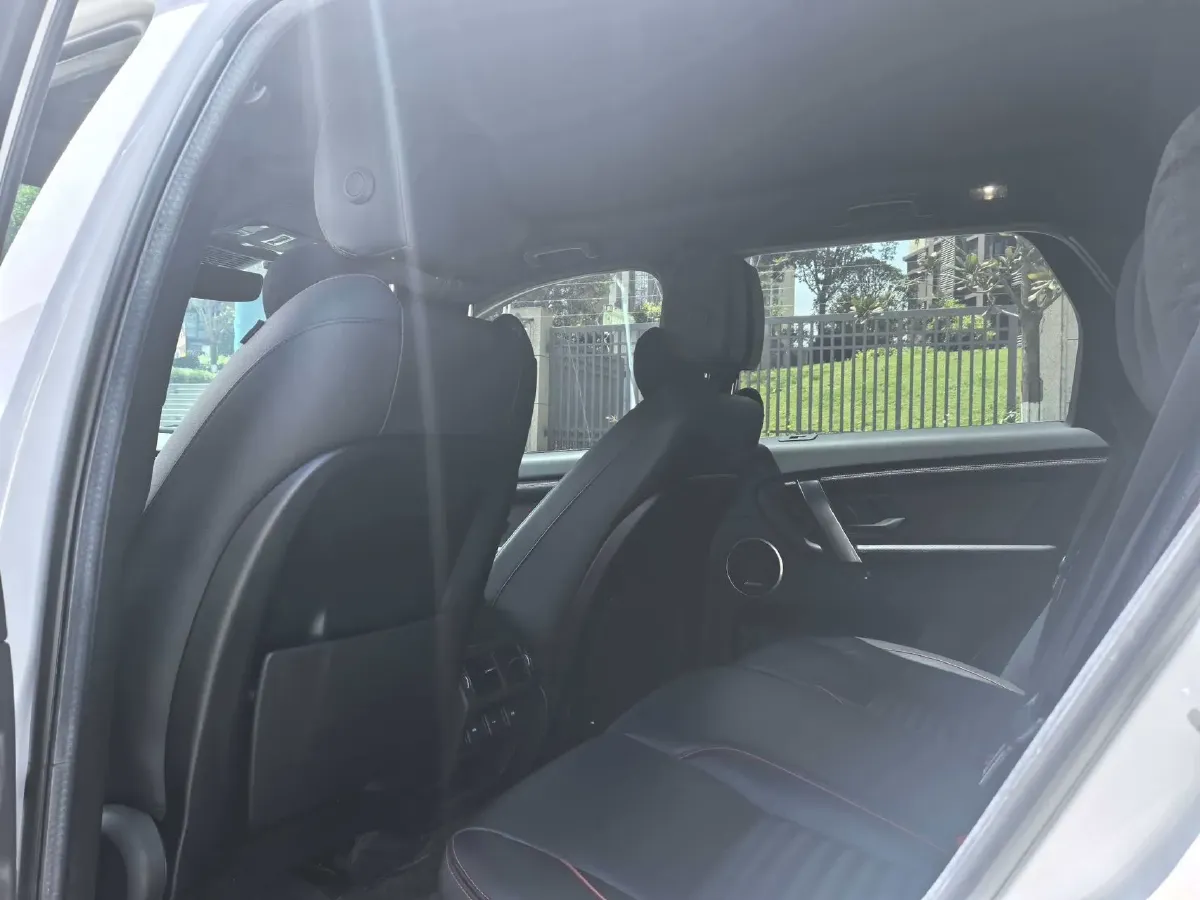 2022 Land Rover Discovery Sport 2.0T 249HP L4 9AT,autocango,china used car exporter,china ev exporter,chinese used car exporter,chinese used ev exporter