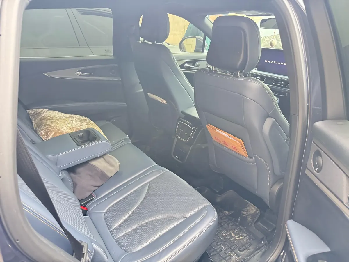 2021 Lincoln Nautilus 2.0T 245HP L4 8AT,autocango,china used car exporter,china ev exporter,chinese used car exporter,chinese used ev exporter