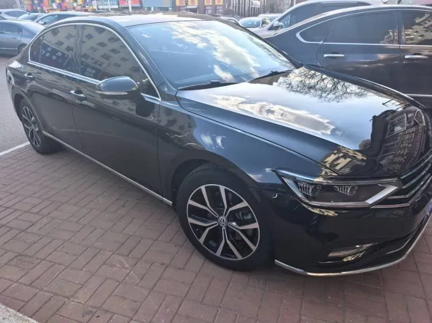 2020 Volkswagen Magotan 2.0T 186HP L4 7DCT,autocango,china used car exporter,china ev exporter,chinese used car exporter,chinese used ev exporter