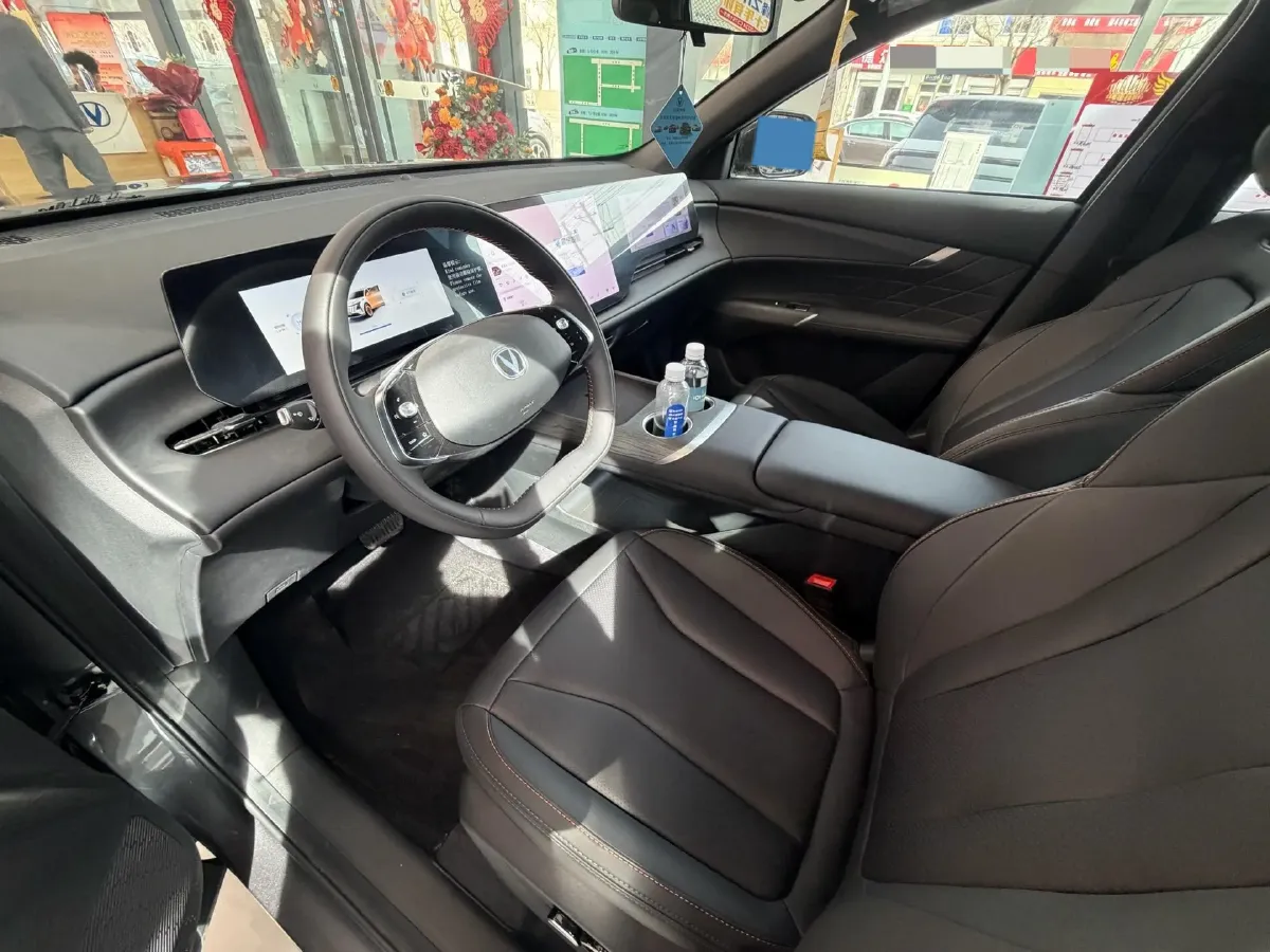 2025 ChangAn CS75 Plus 1.5T 192HP L4 8AT,autocango,china used car exporter,china ev exporter,chinese used car exporter,chinese used ev exporter