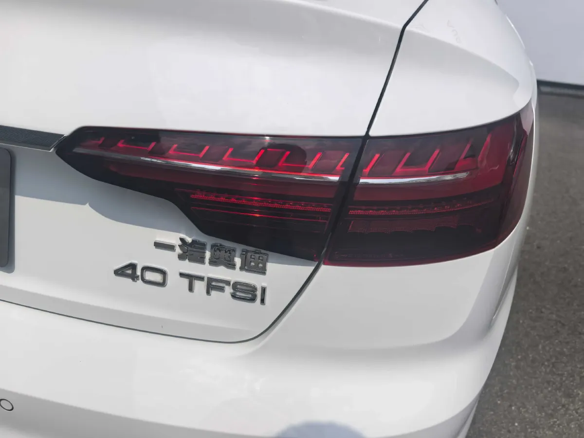 2020 Audi A4L 2.0T 190HP L4 7DCT,autocango,china used car exporter,china ev exporter,chinese used car exporter,chinese used ev exporter