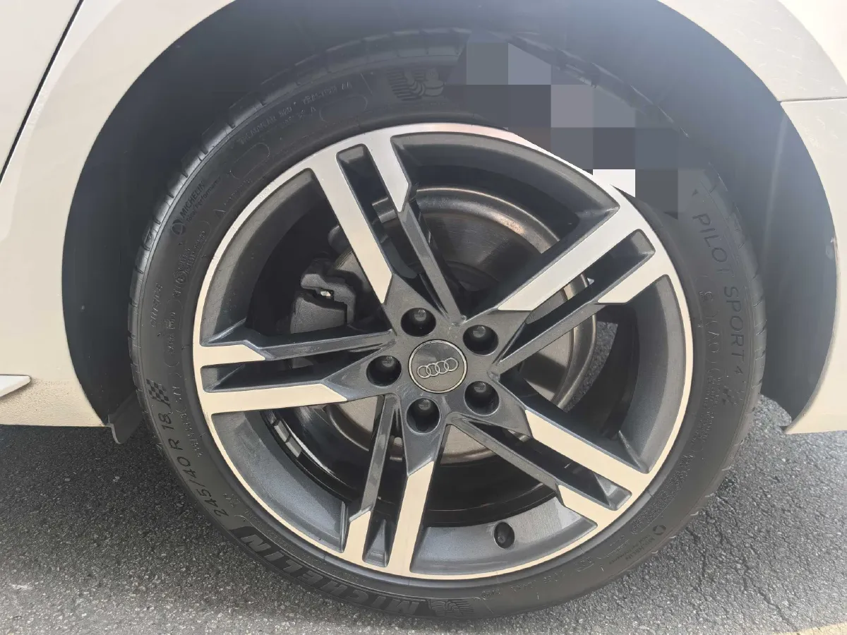 2020 Audi A4L 2.0T 190HP L4 7DCT,autocango,china used car exporter,china ev exporter,chinese used car exporter,chinese used ev exporter