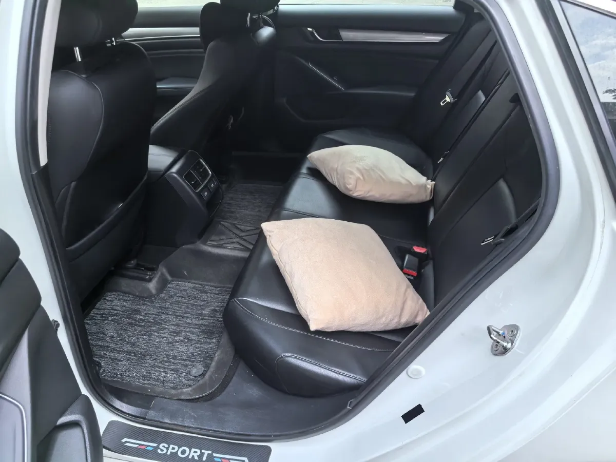 2022 Honda Accord 1.5T 194HP L4 CVT,autocango,china used car exporter,china ev exporter,chinese used car exporter,chinese used ev exporter