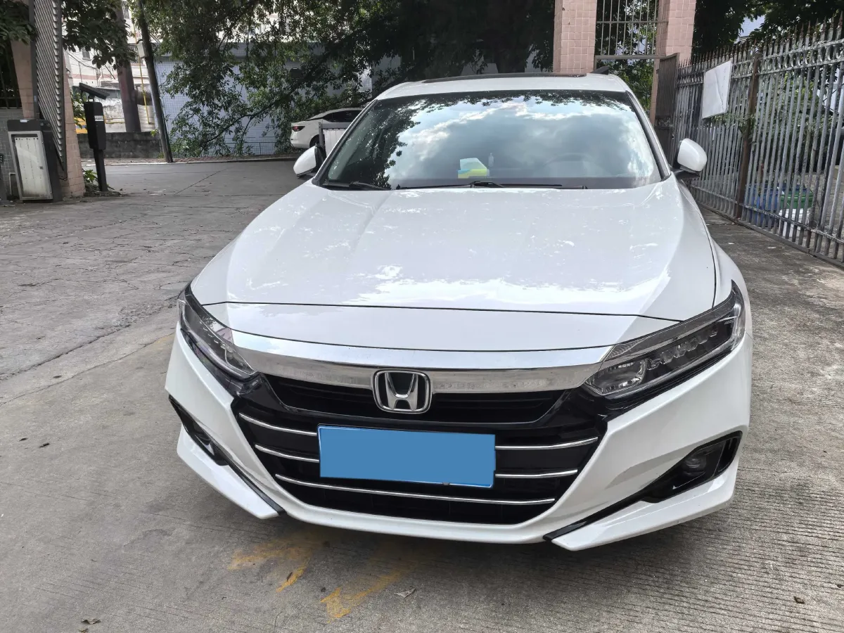 2022 Honda Accord 1.5T 194HP L4 CVT,autocango,china used car exporter,china ev exporter,chinese used car exporter,chinese used ev exporter