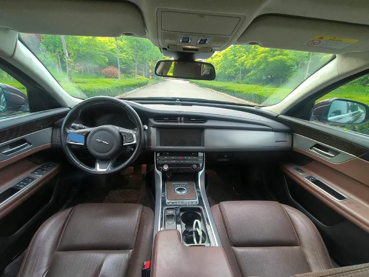 2018 Mercedes-Benz E Class 2.0T 184HP L4 9AT,autocango,china used car exporter,china ev exporter,chinese used car exporter,chinese used ev exporter