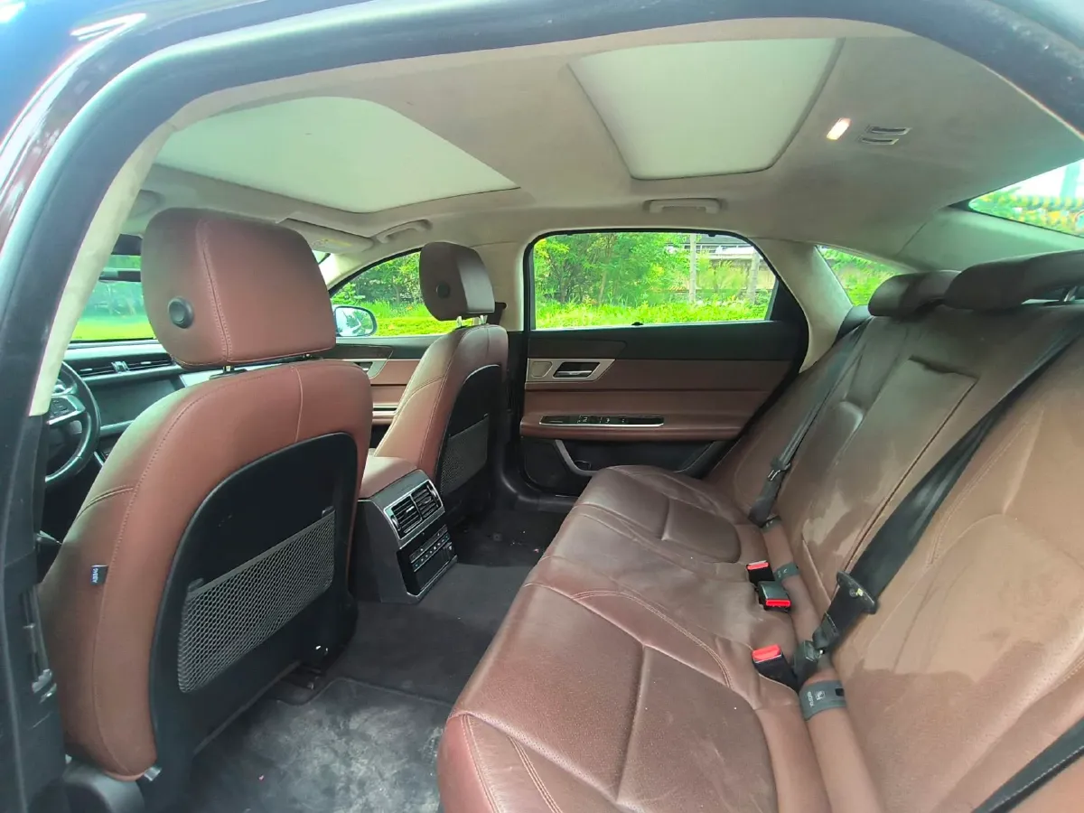 2018 Mercedes-Benz E Class 2.0T 184HP L4 9AT,autocango,china used car exporter,china ev exporter,chinese used car exporter,chinese used ev exporter