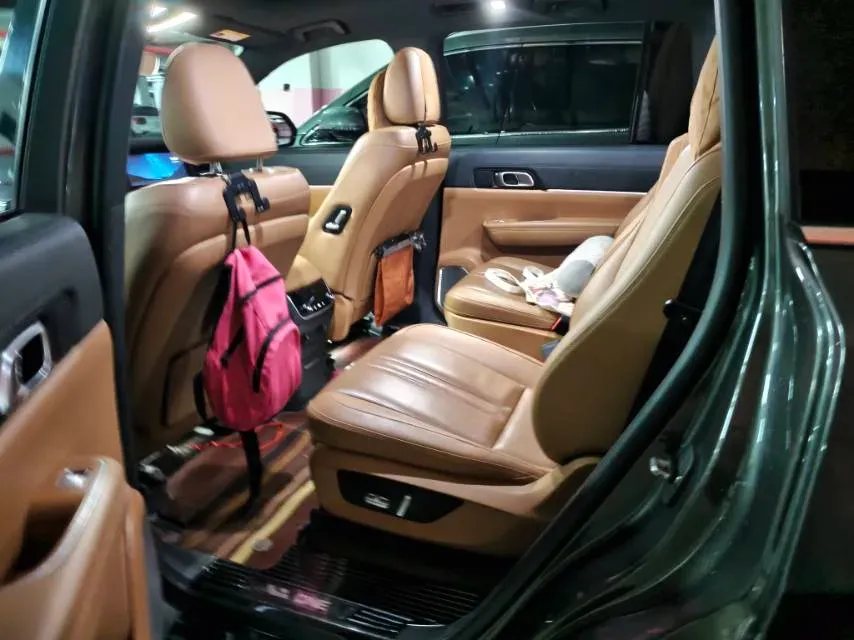 2020 Li ONE Range Extended 131HP REEV 40.5KWH,autocango,china used car exporter,china ev exporter,chinese used car exporter,chinese used ev exporter