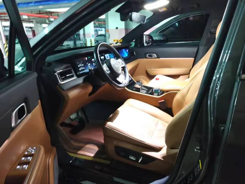 2020 Li ONE Range Extended 131HP REEV 40.5KWH,autocango,china used car exporter,china ev exporter,chinese used car exporter,chinese used ev exporter