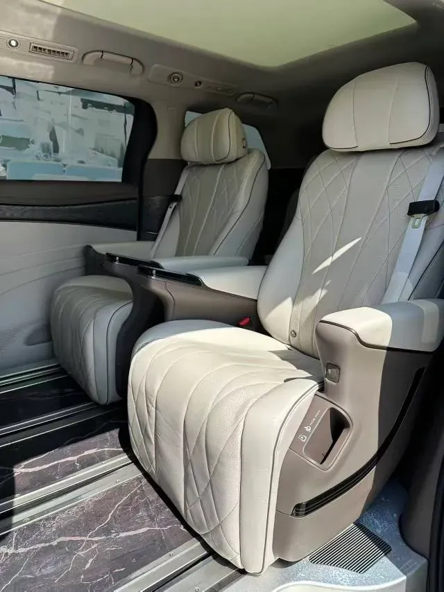 2022 HongQi HS7 3.0T 337HP V6 8AT,autocango,china used car exporter,china ev exporter,chinese used car exporter,chinese used ev exporter