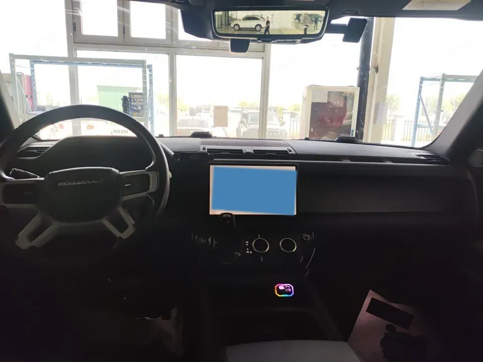 2023 Land Rover Defender 3.0T 400HP L6 8AT,autocango,china used car exporter,china ev exporter,chinese used car exporter,chinese used ev exporter