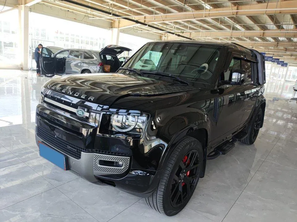 2023 Land Rover Defender 3.0T 400HP L6 8AT,autocango,china used car exporter,china ev exporter,chinese used car exporter,chinese used ev exporter
