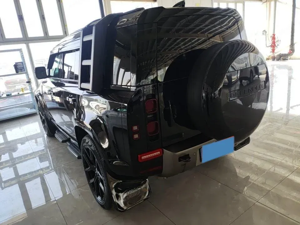 2023 Land Rover Defender 3.0T 400HP L6 8AT,autocango,china used car exporter,china ev exporter,chinese used car exporter,chinese used ev exporter