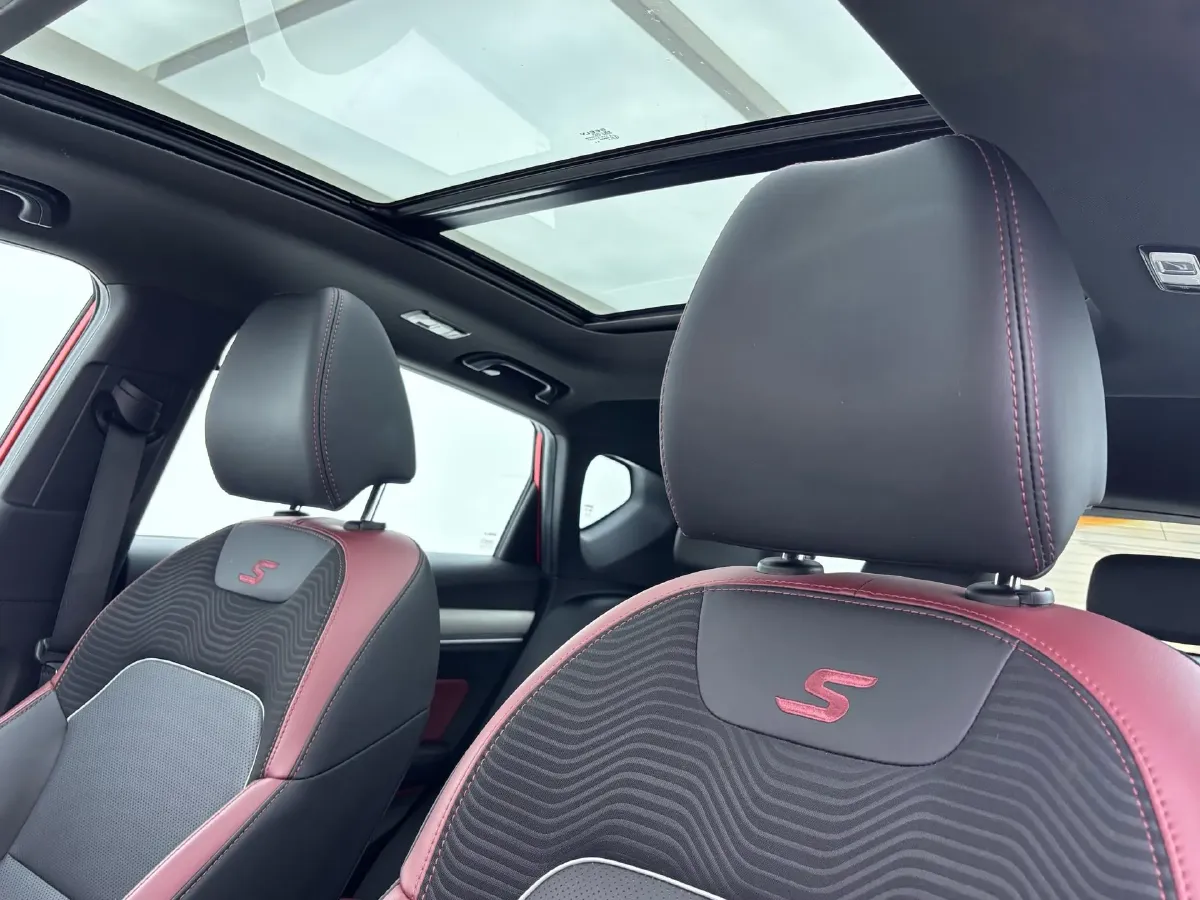 2020 Geely Coolray 1.5T 177HP L3 7DCT,autocango,china used car exporter,china ev exporter,chinese used car exporter,chinese used ev exporter