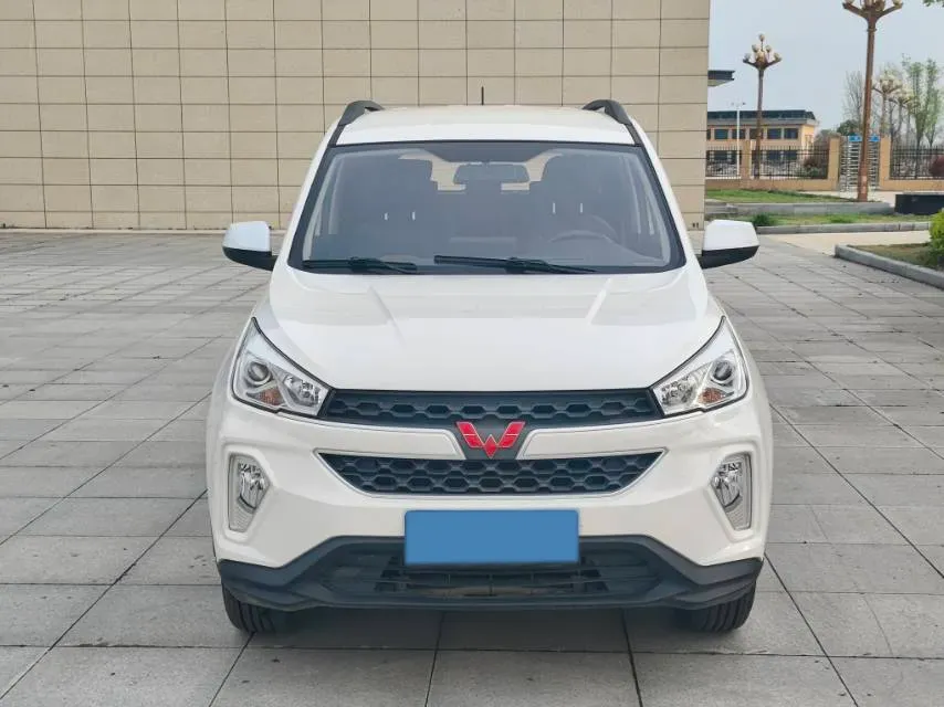 2019 WuLing HongGuang S3 1.5L 99HP L4 6MT,autocango,china used car exporter,china ev exporter,chinese used car exporter,chinese used ev exporter