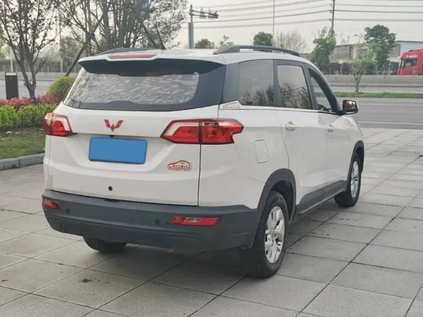 2019 WuLing HongGuang S3 1.5L 99HP L4 6MT,autocango,china used car exporter,china ev exporter,chinese used car exporter,chinese used ev exporter