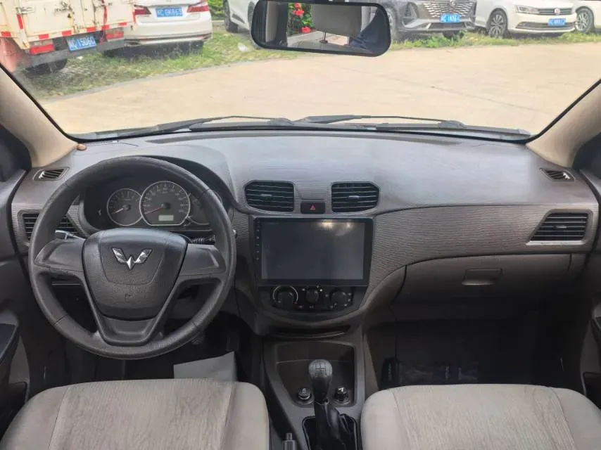 2018 WuLing HongGuang 1.2L 82HP L4 5MT,autocango,china used car exporter,china ev exporter,chinese used car exporter,chinese used ev exporter