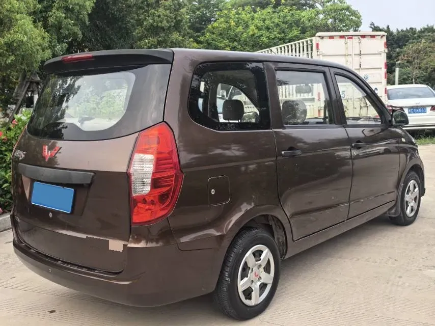 2018 WuLing HongGuang 1.2L 82HP L4 5MT,autocango,china used car exporter,china ev exporter,chinese used car exporter,chinese used ev exporter