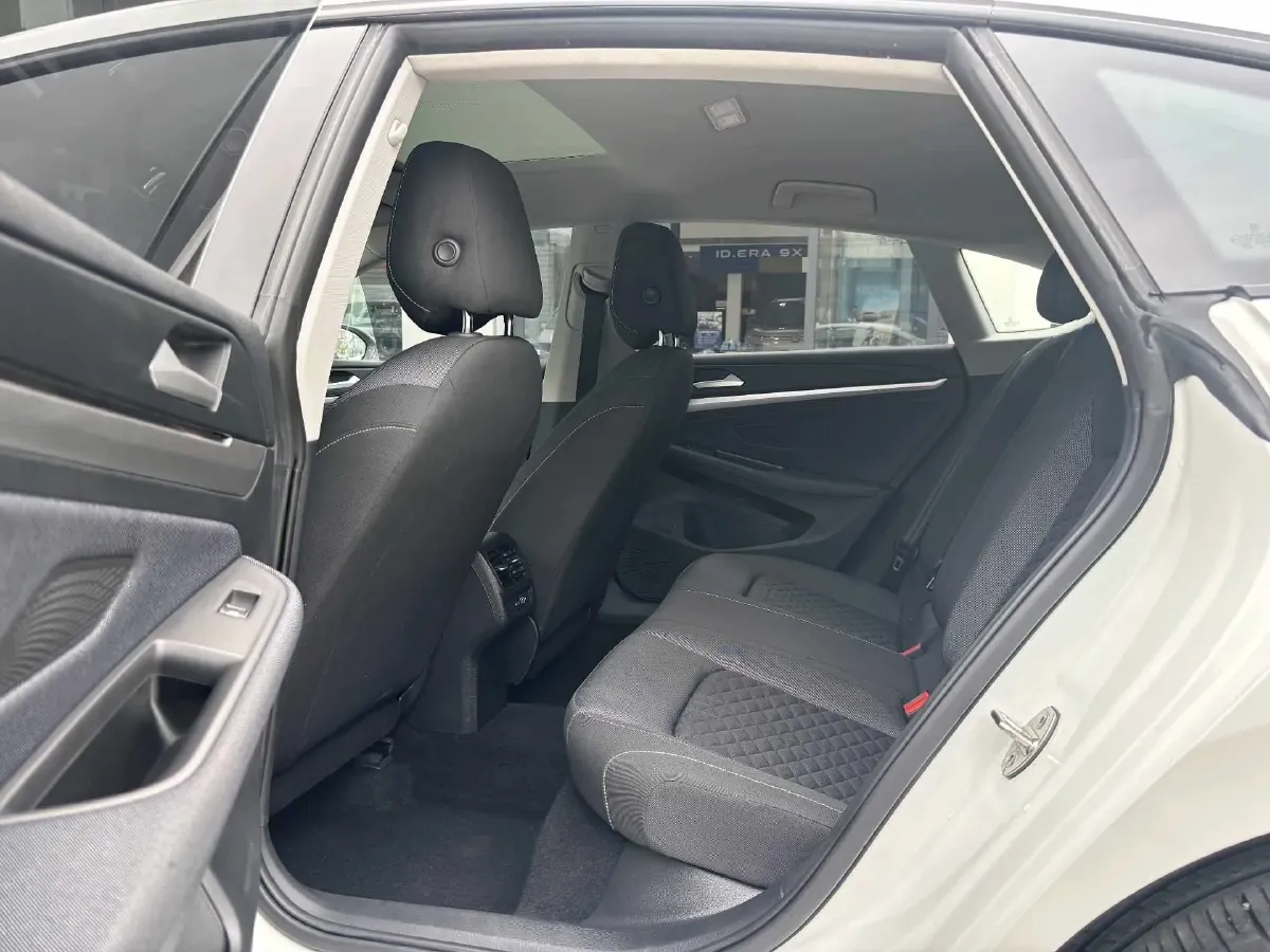 2024 Volkswagen Lamando 1.2T 116HP L4 7DCT,autocango,china used car exporter,china ev exporter,chinese used car exporter,chinese used ev exporter