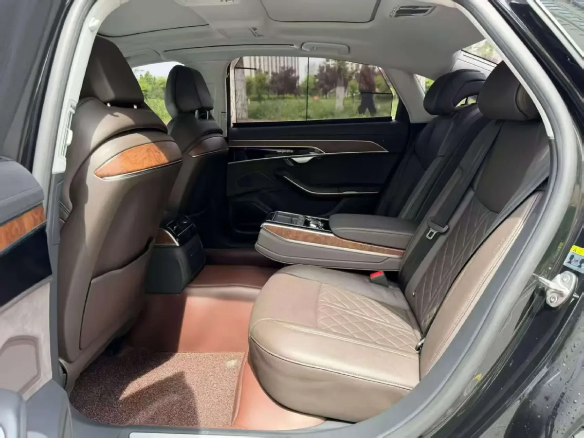 2024 Audi A8 3.0T 286HP V6 8AT,autocango,china used car exporter,china ev exporter,chinese used car exporter,chinese used ev exporter