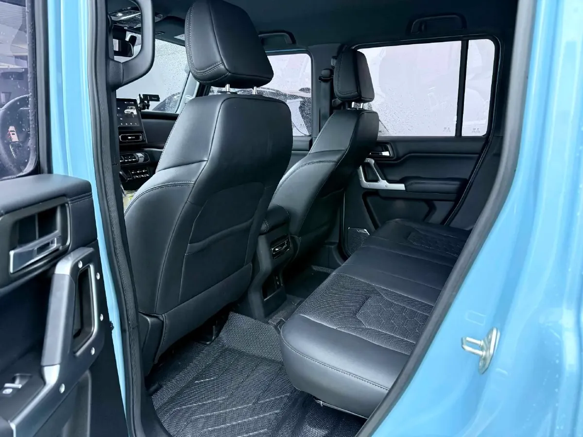 2025 212 212 T01 2.0T 252HP L4 8AT,autocango,china used car exporter,china ev exporter,chinese used car exporter,chinese used ev exporter