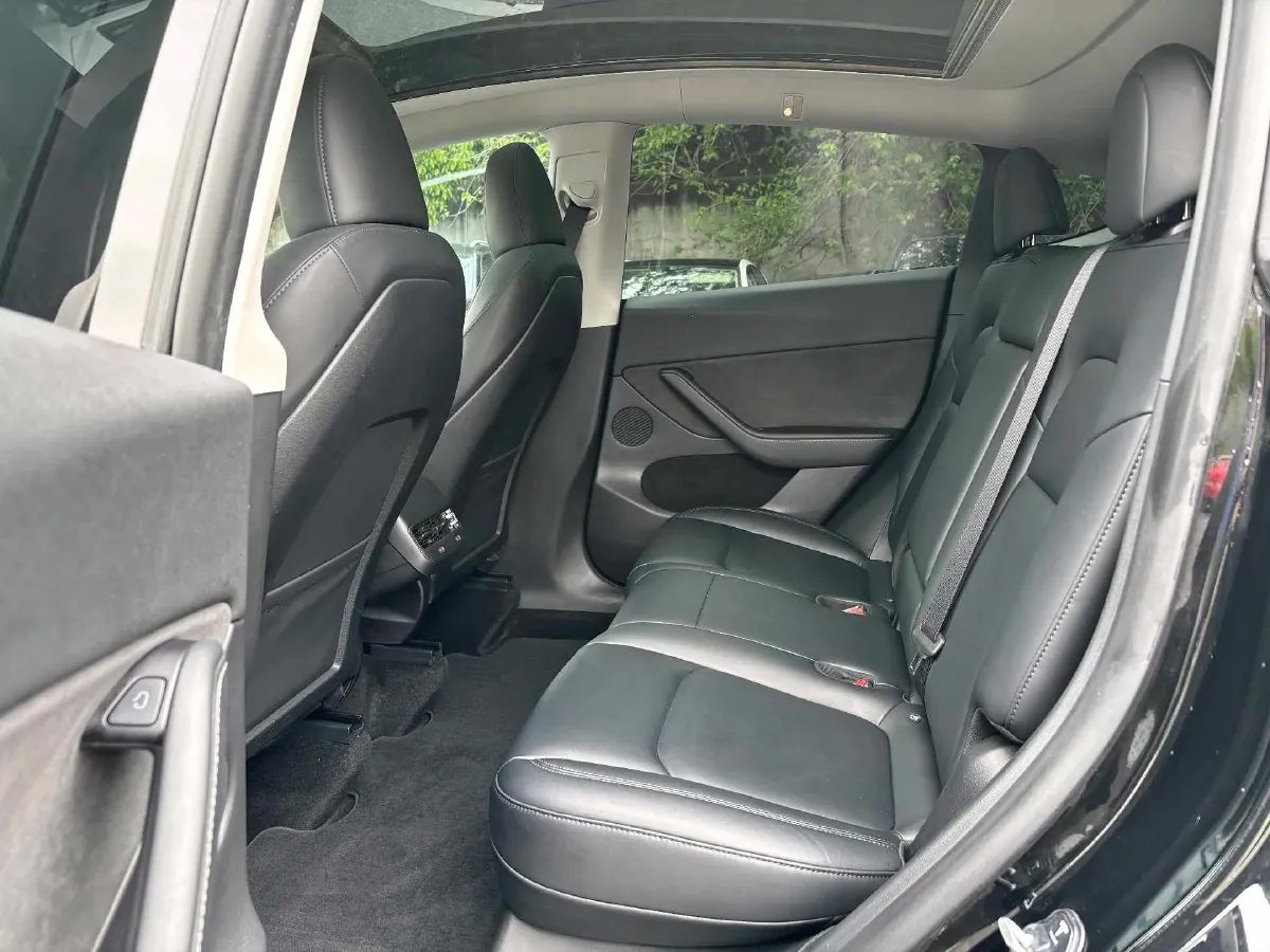 2022 BMW 3 Series 2.0T 184HP L4 8AT,autocango,china used car exporter,china ev exporter,chinese used car exporter,chinese used ev exporter