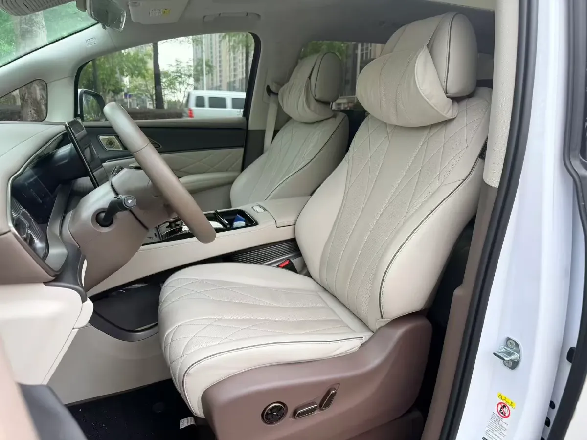 2022 Mercedes-Benz GLC Class 2.0T 197HP L4 9AT,autocango,china used car exporter,china ev exporter,chinese used car exporter,chinese used ev exporter