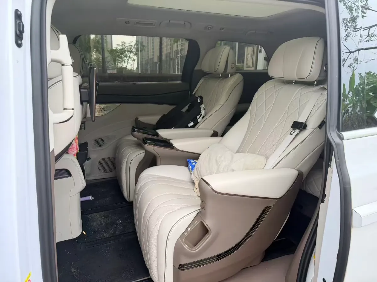 2022 Mercedes-Benz GLC Class 2.0T 197HP L4 9AT,autocango,china used car exporter,china ev exporter,chinese used car exporter,chinese used ev exporter