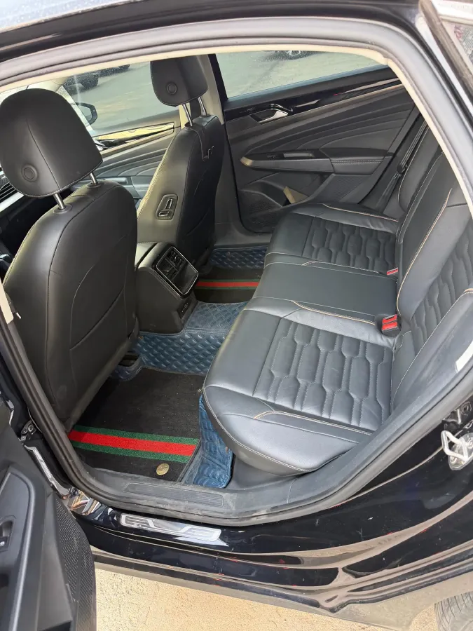 2021 Volkswagen Passat 2.0T 186HP L4 7DCT,autocango,china used car exporter,china ev exporter,chinese used car exporter,chinese used ev exporter