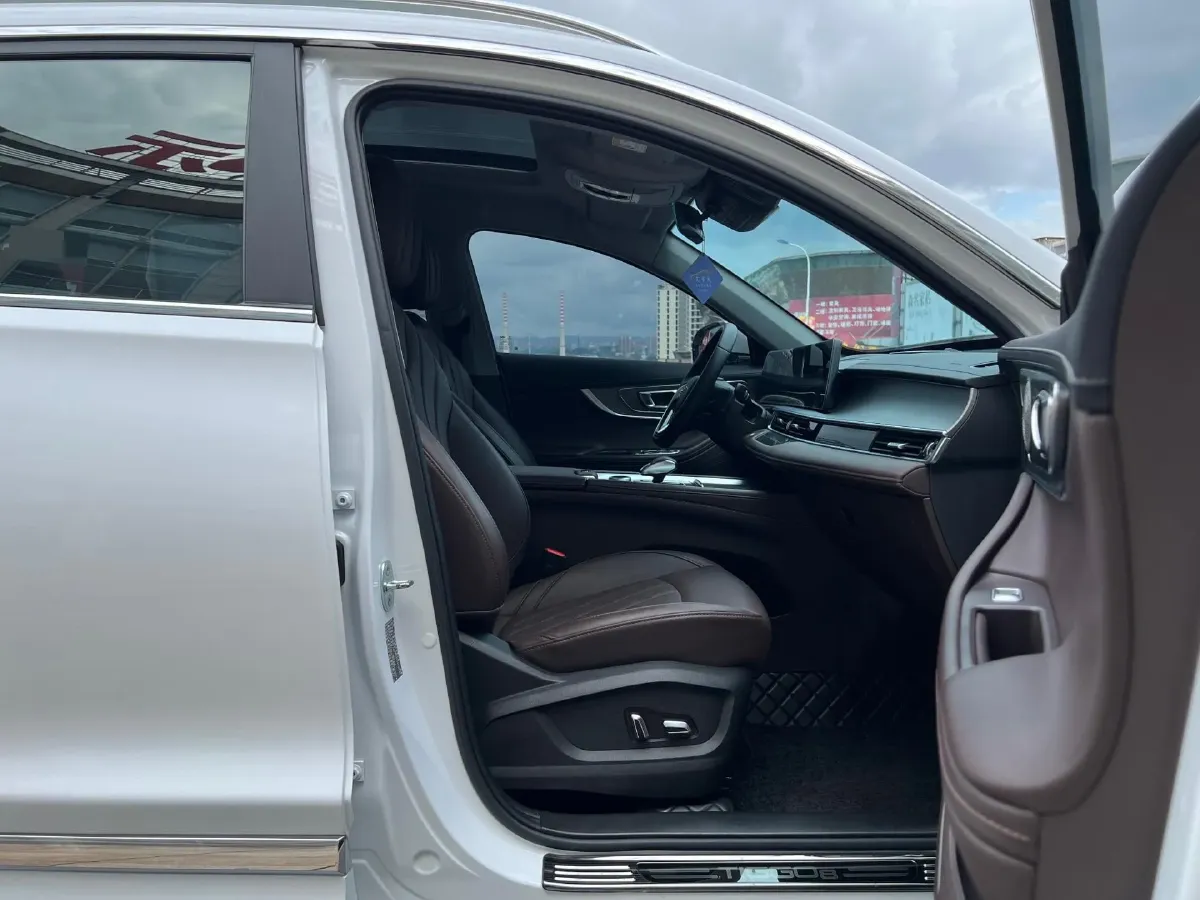 2022 Chery Tiggo 8 PRO 2.0T 254HP L4 7DCT,autocango,china used car exporter,china ev exporter,chinese used car exporter,chinese used ev exporter