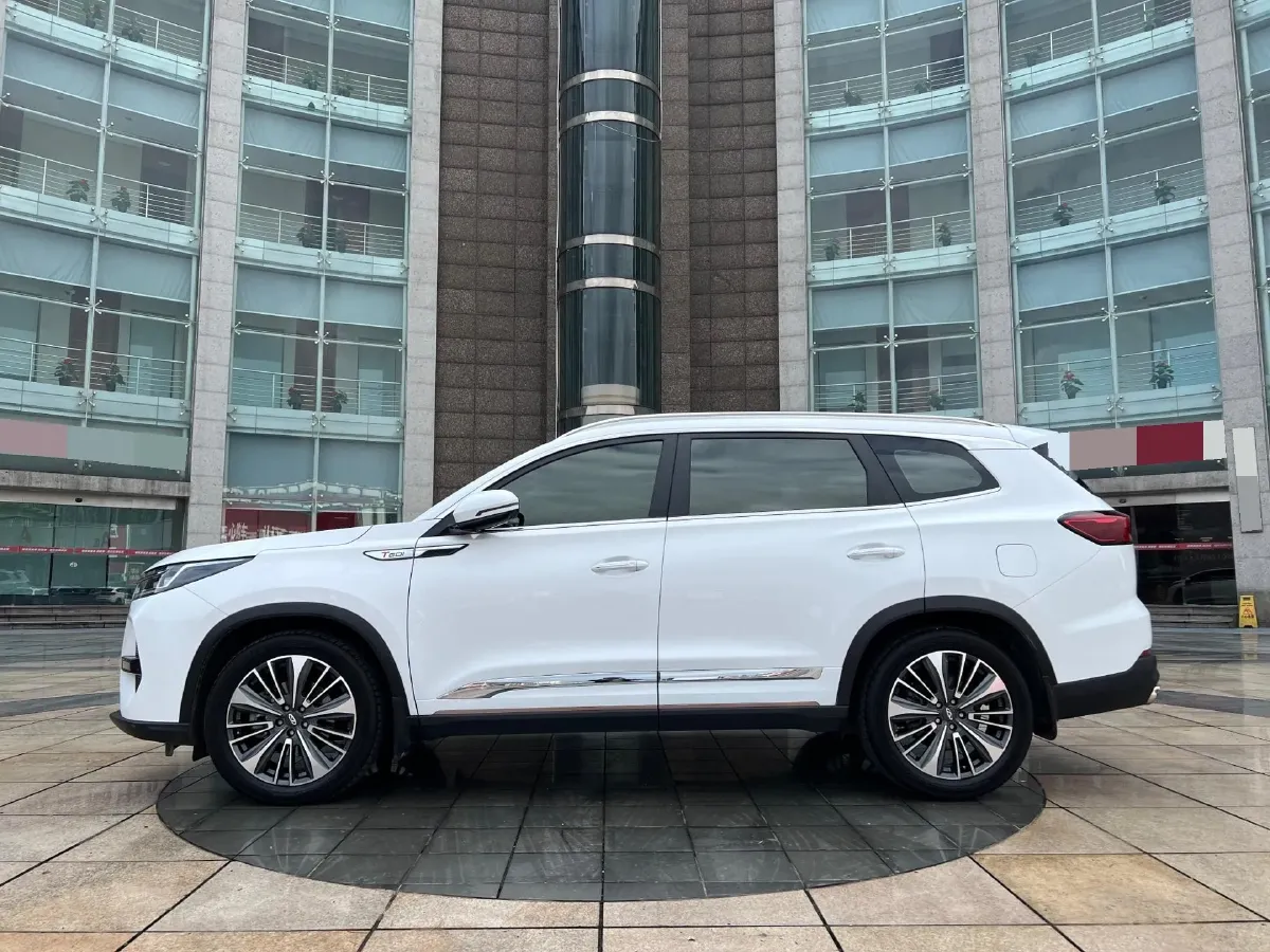 2022 Chery Tiggo 8 PRO 2.0T 254HP L4 7DCT,autocango,china used car exporter,china ev exporter,chinese used car exporter,chinese used ev exporter