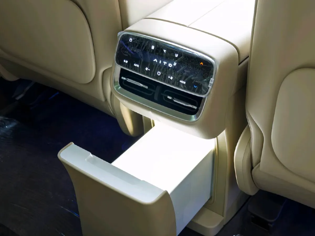 2026 AITO AITO M7 BEV,autocango,china used car exporter,china ev exporter,chinese used car exporter,chinese used ev exporter