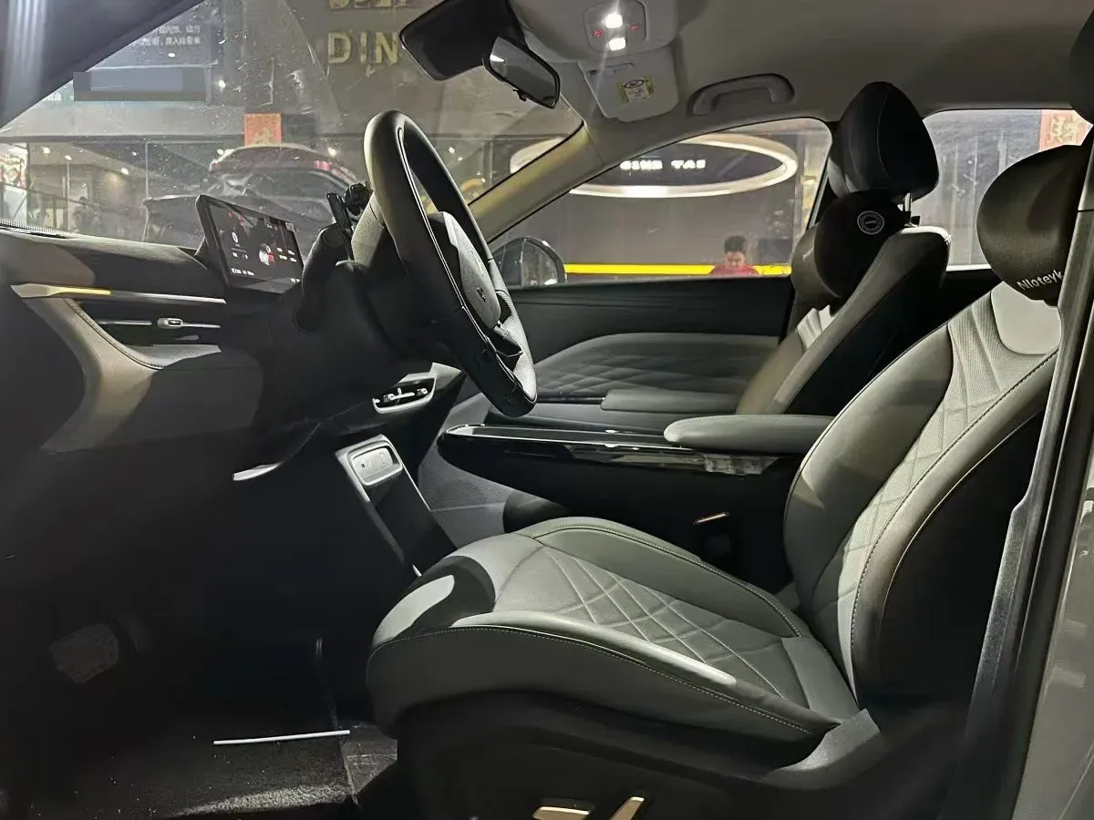 2025 ARCFOX T1 BEV,autocango,china used car exporter,china ev exporter,chinese used car exporter,chinese used ev exporter