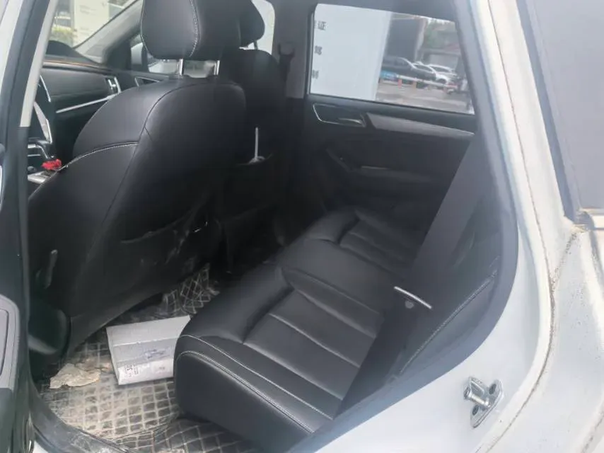 2020 Roewe i6 1.5T 169HP L4 7DCT,autocango,china used car exporter,china ev exporter,chinese used car exporter,chinese used ev exporter